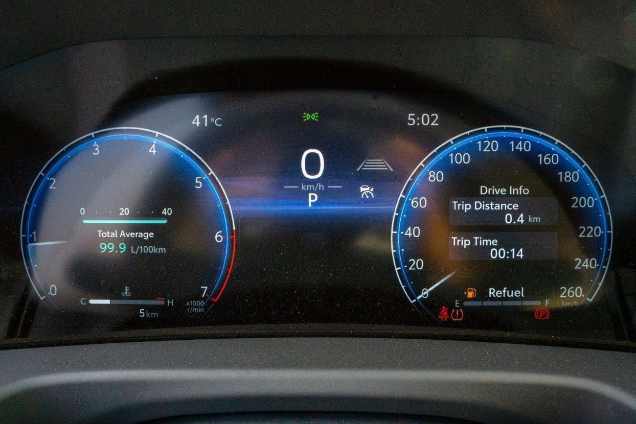 تويوتا لاند كروزر Lc300 VX 4 0L petrol engine 2025 LHD white  with beige interior