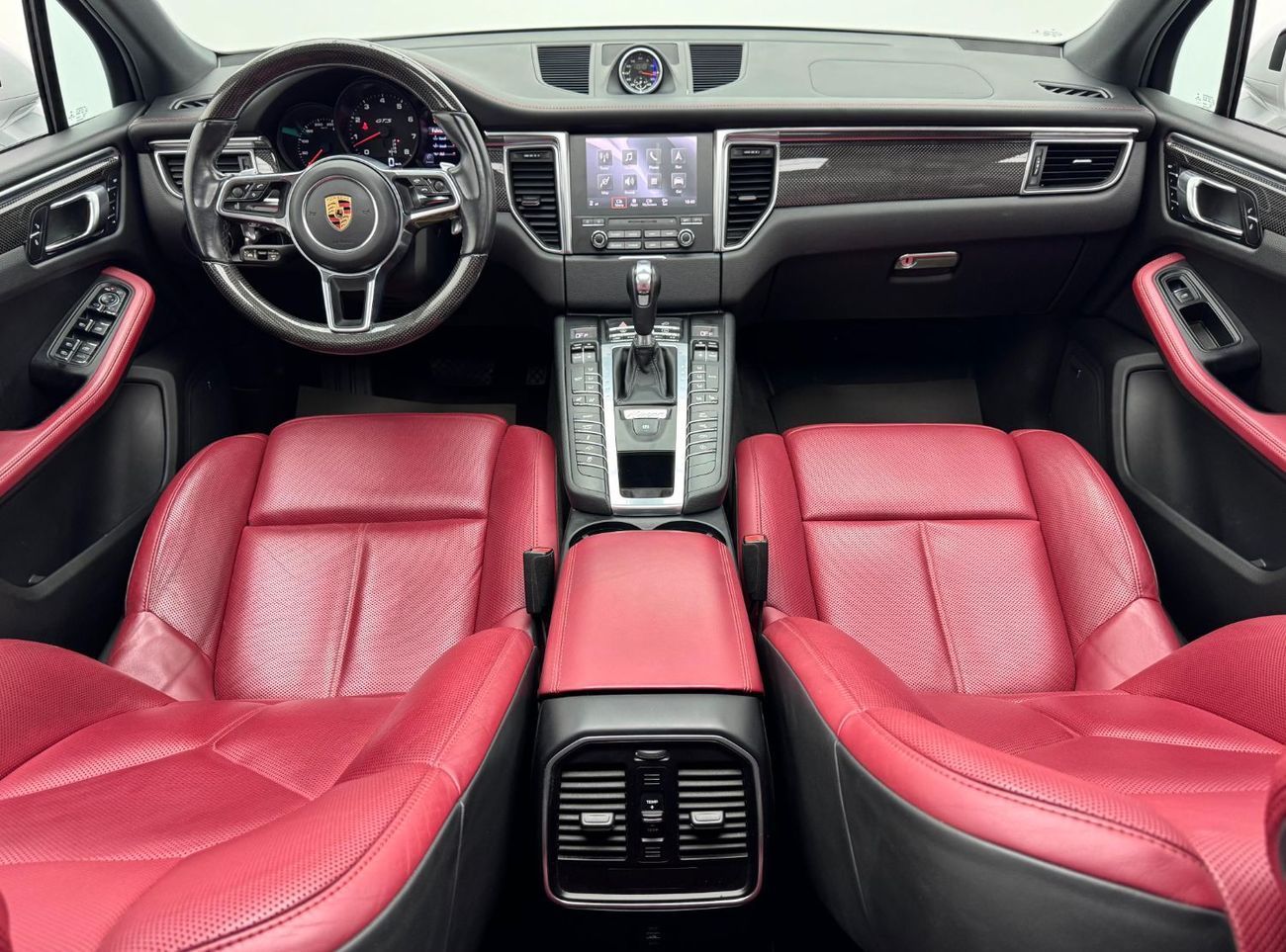 بورش ماكان GTS 3.0L (360 HP) 2017 Porsche Macan GTS, Service History, Excellent Condition, Low Km, GCC