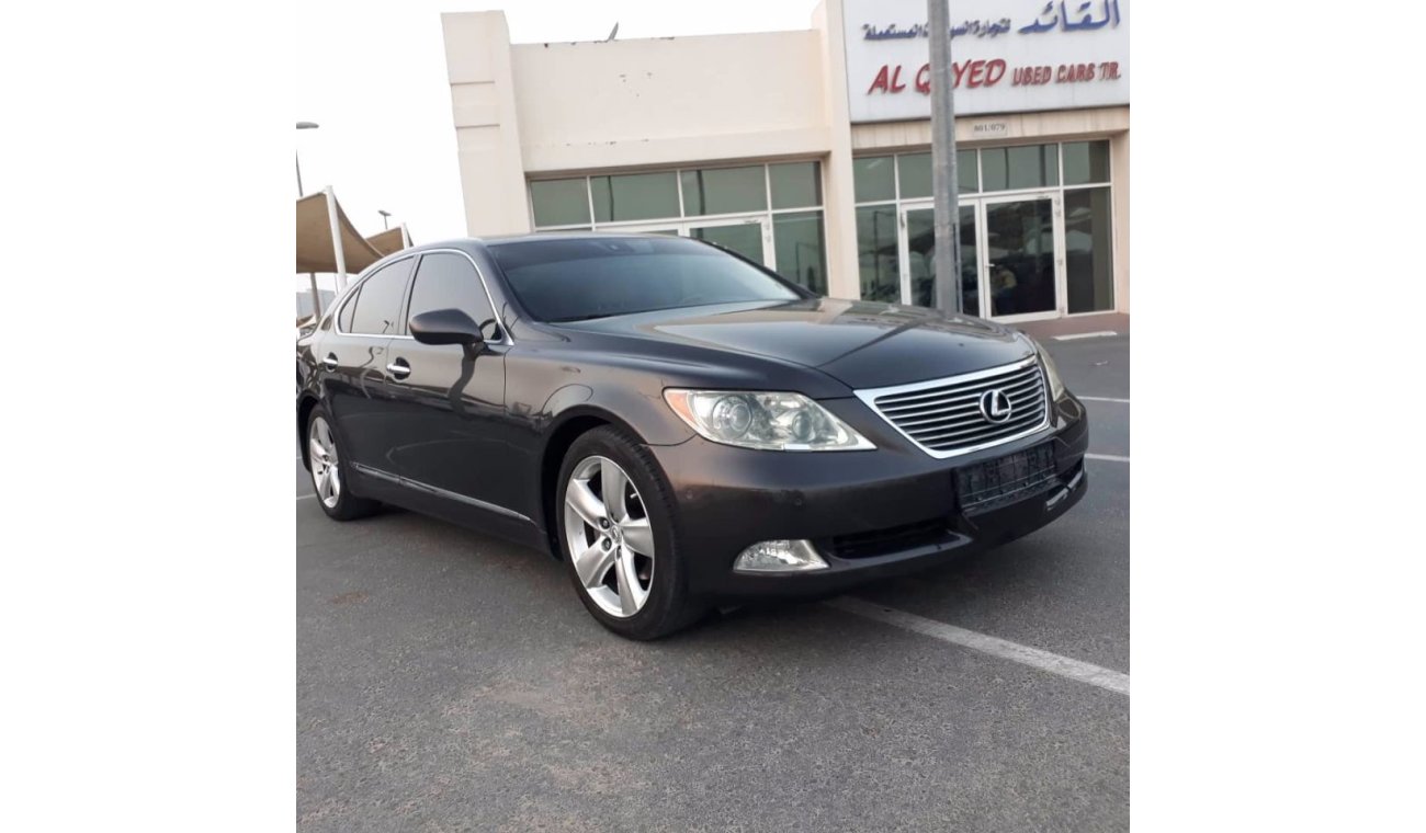 Lexus LS460