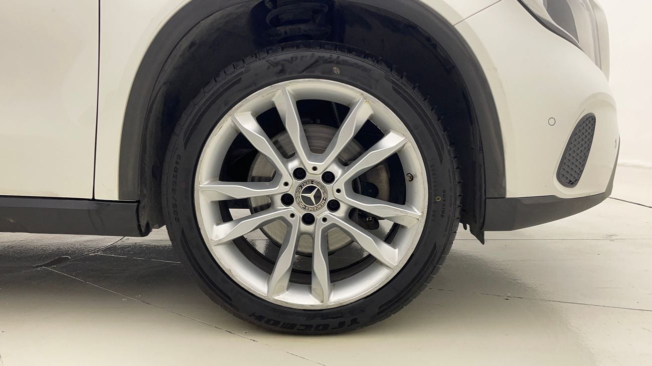 مرسيدس بنز GLA 220 PREMIUM 2 | بدون دفعة مقدمة | اختبار القيادة في المنزل