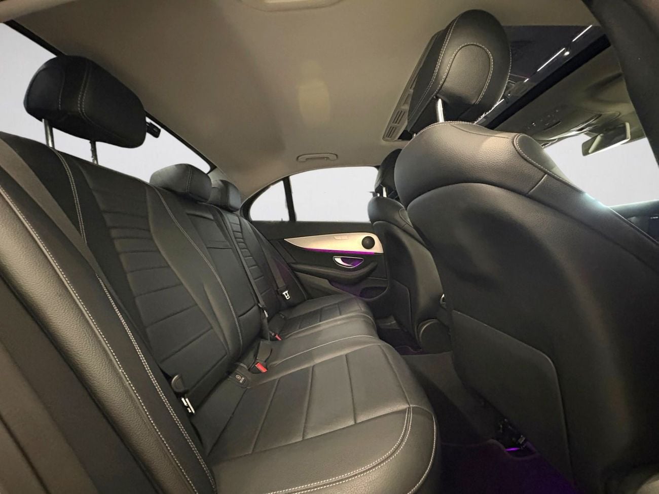 مرسيدس بنز E300 AED 1,260 P.M | 0% DOWN PAYMENT | MERCEDES-BENZ E300 | 2.0L TURBO I4 | 2019