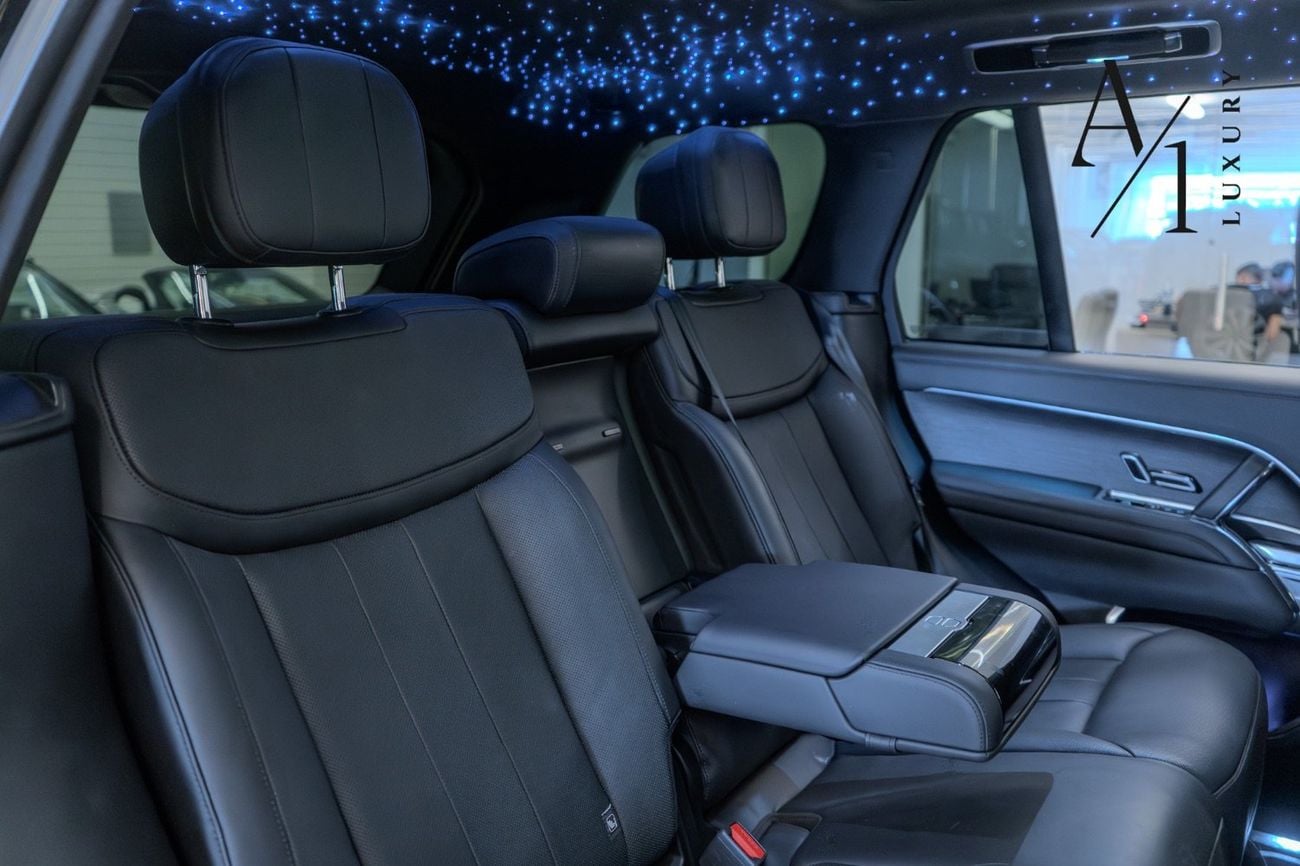 Land Rover Range Rover SE P400 2023 Range Rover P400 SE, Fully Loaded, Excellent Condition, Canadian Spec