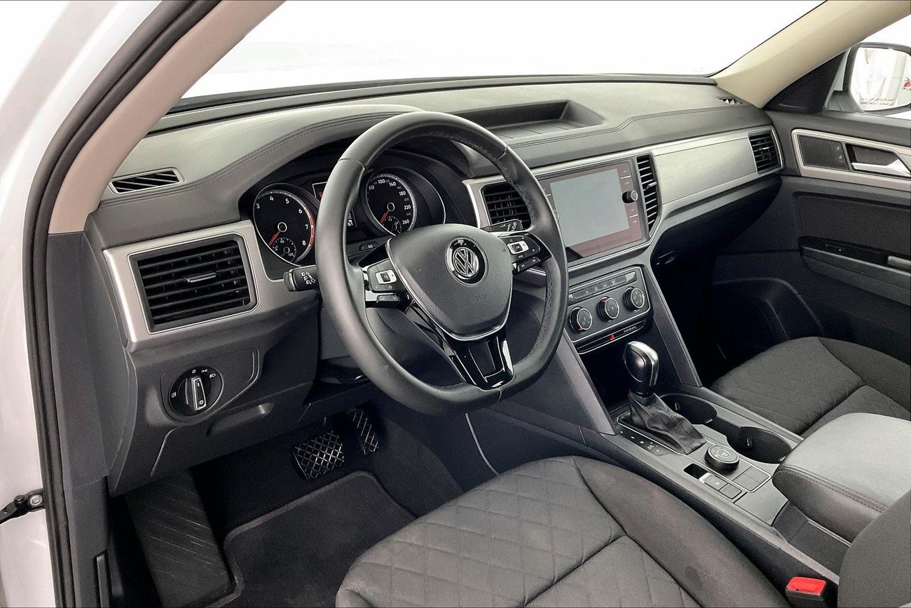 Lexus UX200 Premier | 1 year free warranty | 0 Down Payment