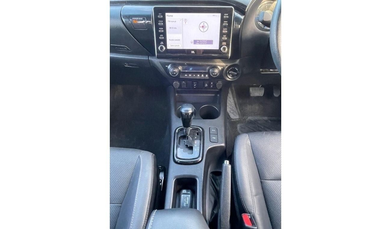 تويوتا هيلوكس diesel 2.8 liter automatic right hand drive with 4 side cameras leather power seats push button star