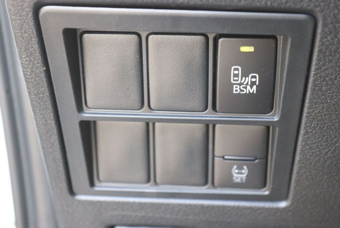 Toyota Hilux 2.7L, SR5, PUSH START, KEYLESS ENTRY , MONITOR, BACK CAMERA MODEL 2025 FOR EXPORT