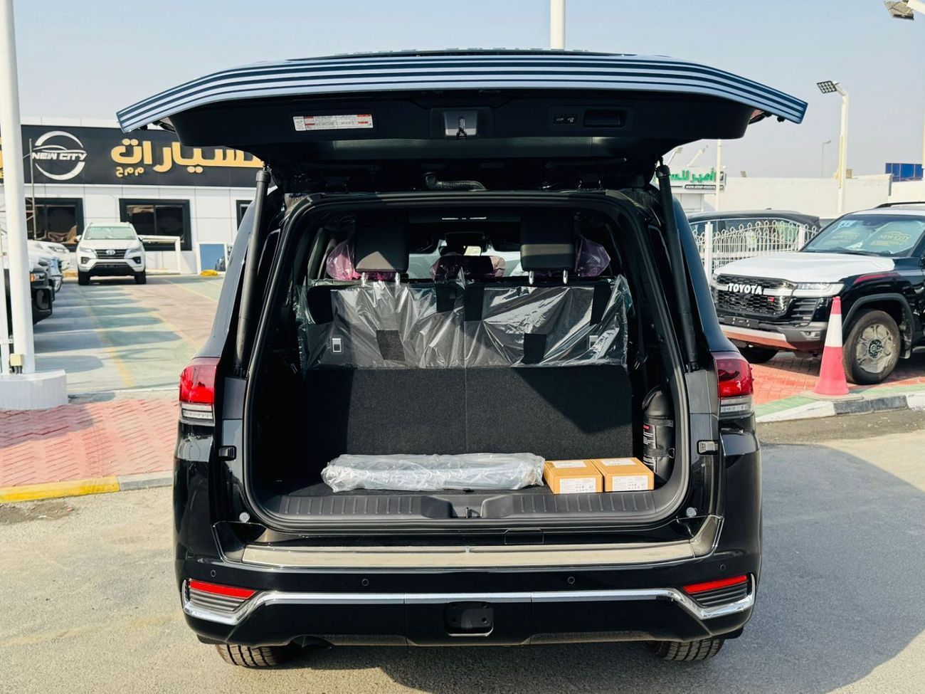 تويوتا لاند كروزر TOYOTA LC300 VX 3.5L TWIN TURBO F/O A/T BLACK 2025