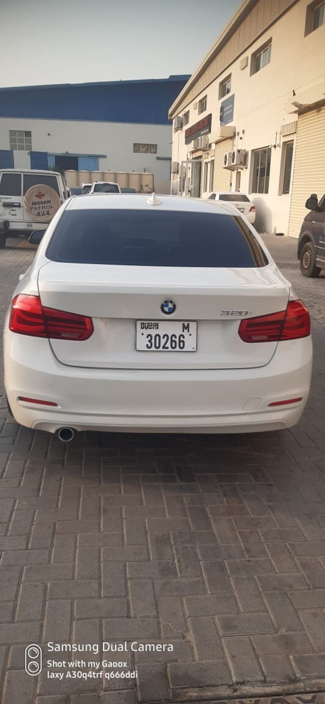 BMW 320i Exclusive 2.0L