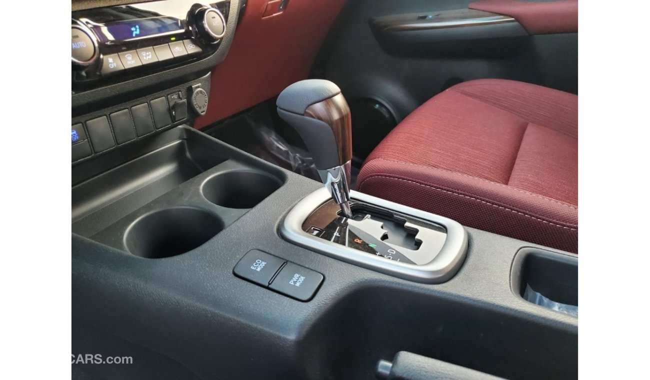 Toyota Hilux Pick Up A/T 2.7L with Push Start, Cruise Control