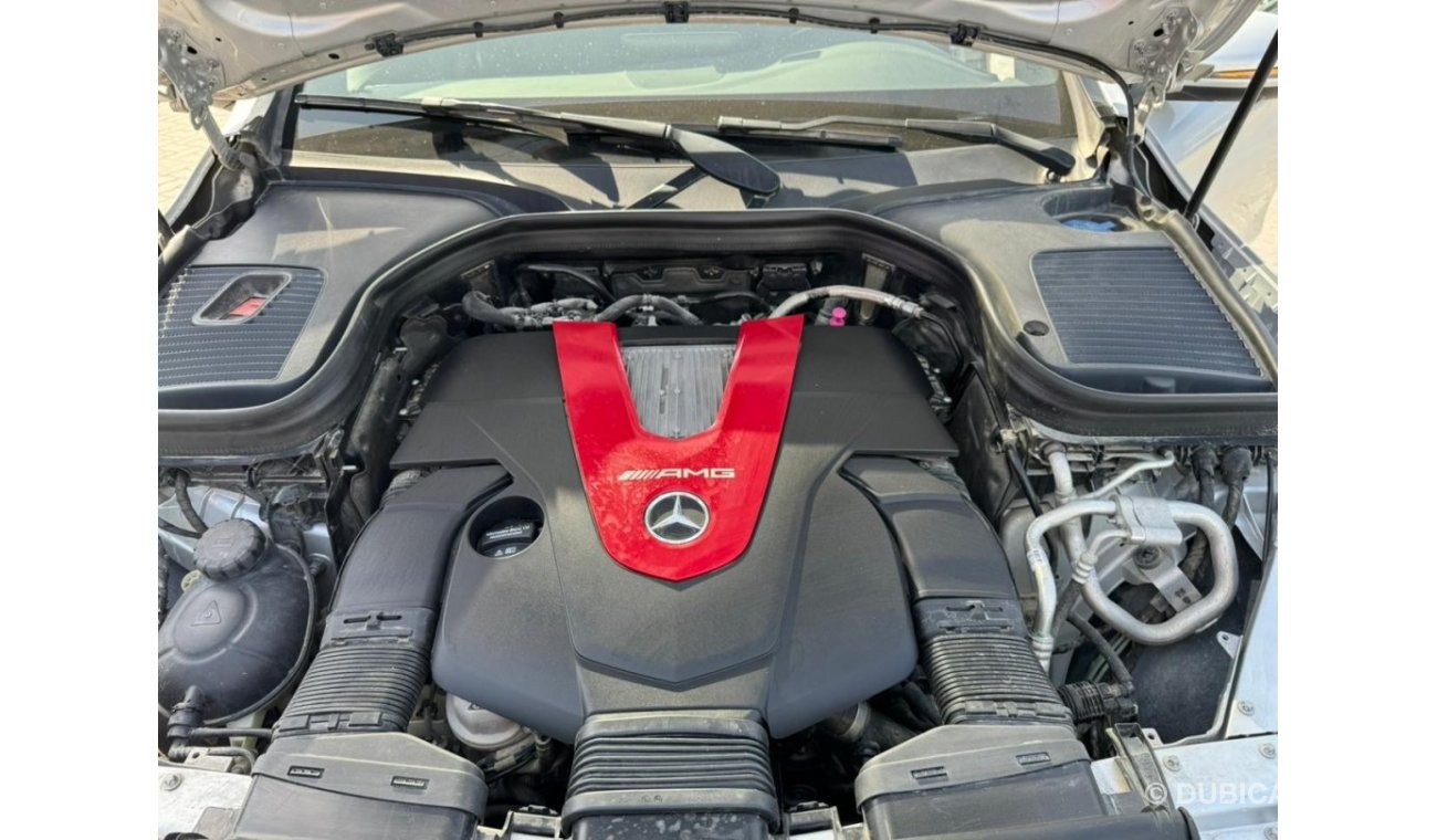 Mercedes-Benz GLC 43 AMG perfect inside and outside