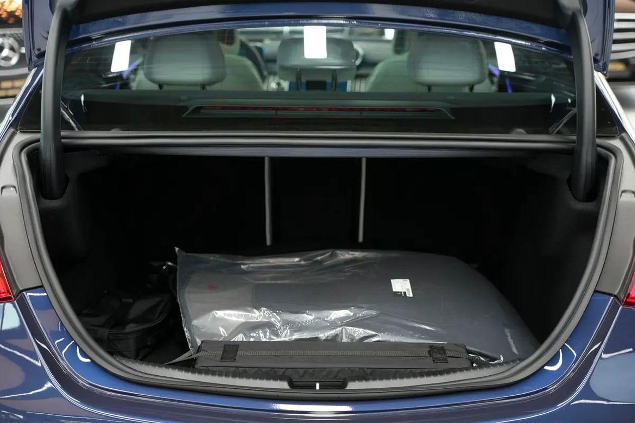 مرسيدس بنز C 200 C 200 | GCC 0km | Agency Warranrty | AMG Package