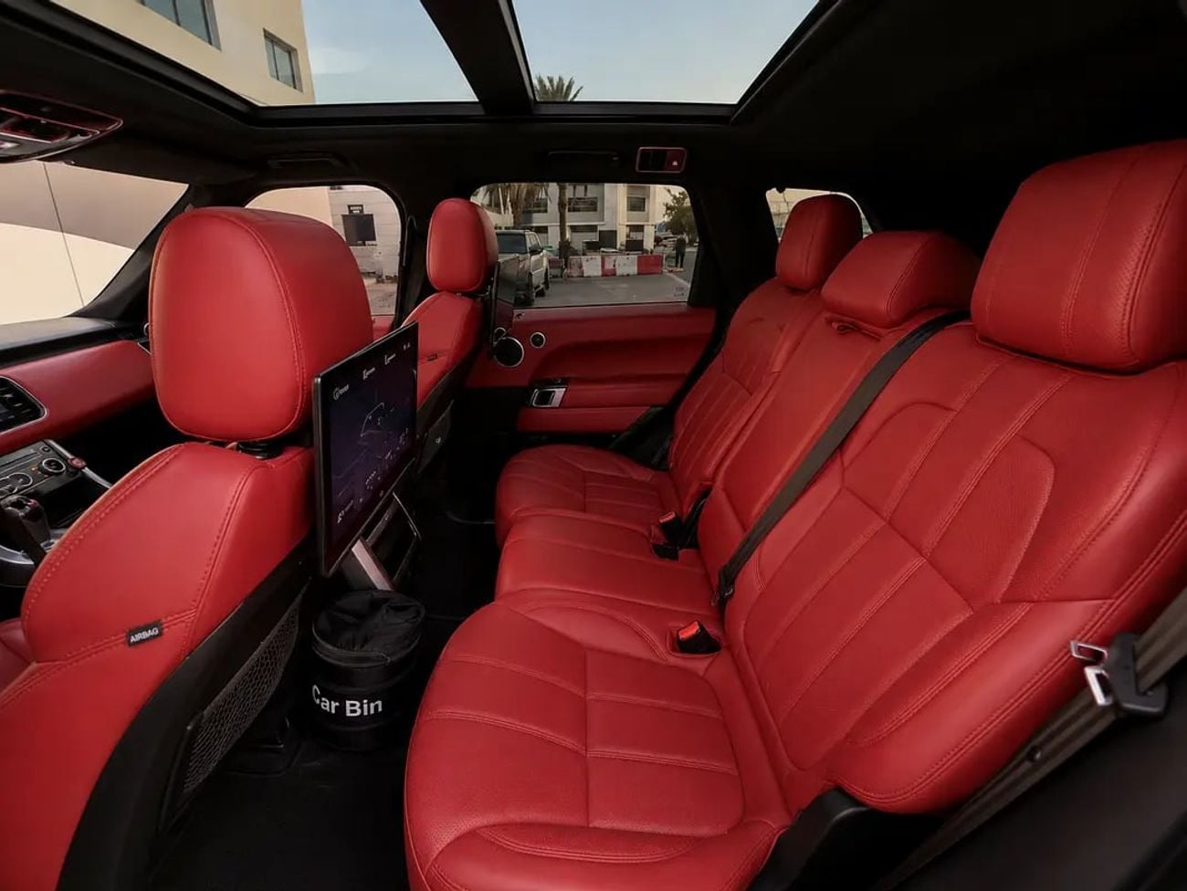 Land Rover Range Rover Sport HSE Supercharged - European Specs