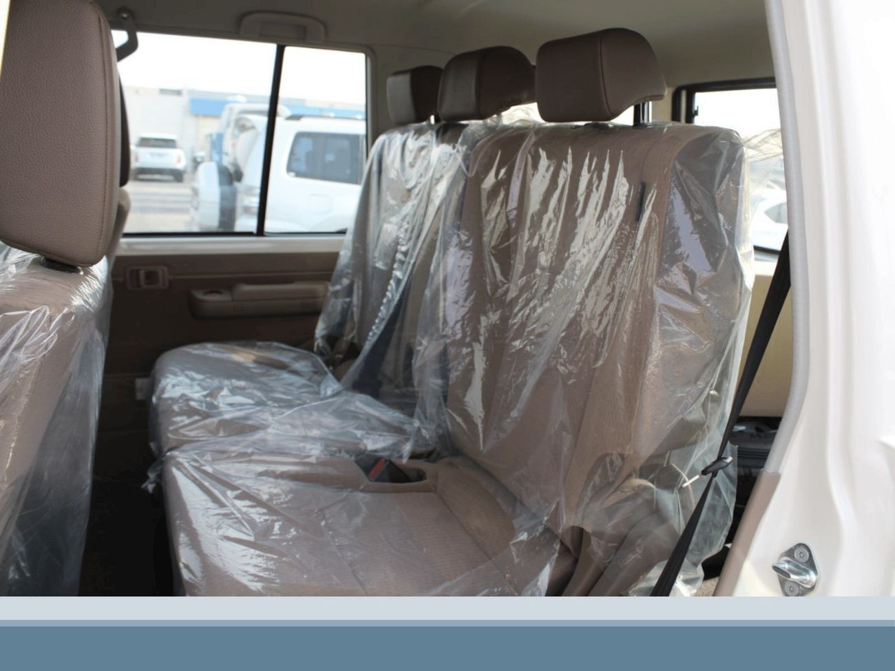 Toyota Land Cruiser 70 ECT0031 - Toyota LC76 Hardtop 5 Doors - 2.8L Diesel Manual White