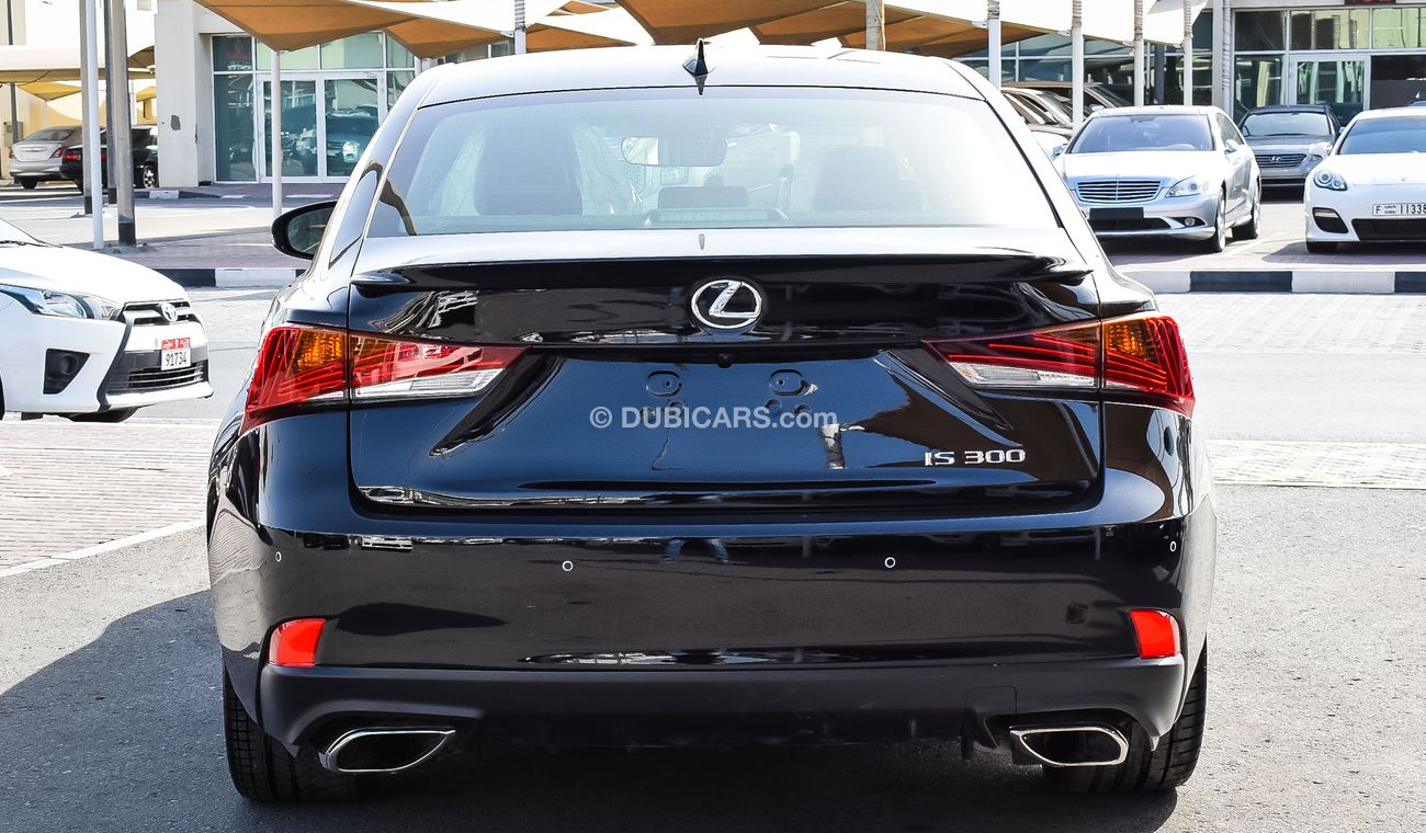 لكزس ISF السعر شامل الضريبه تسهيلات بنكيه الدفعه الاولى بعد ثلاث شهور ضمان مكينه ولكير من المعرض