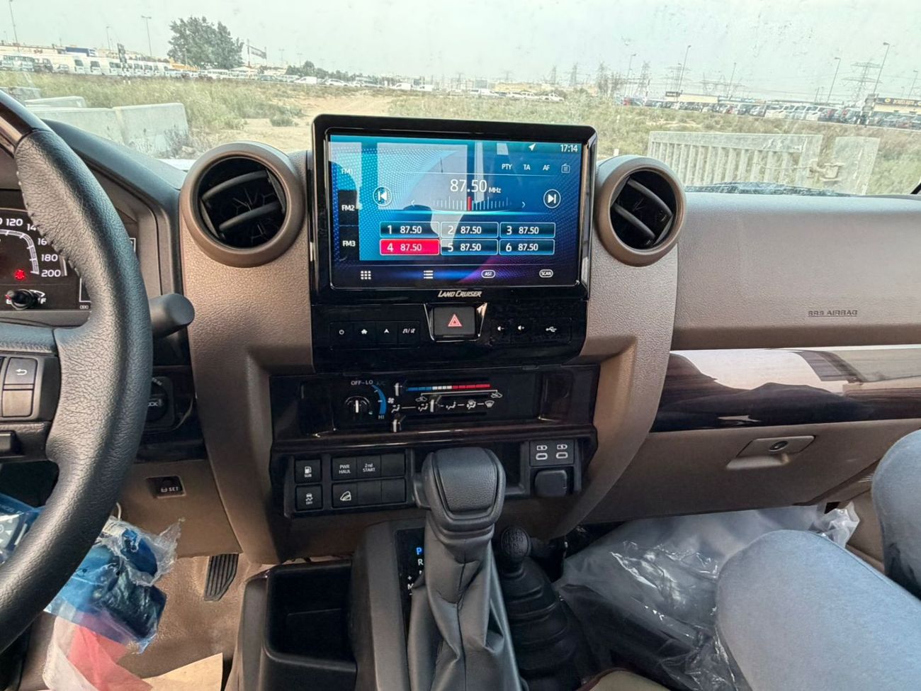 تويوتا لاند كروزر بيك آب LC79 SC 2.8 AT Full 2025