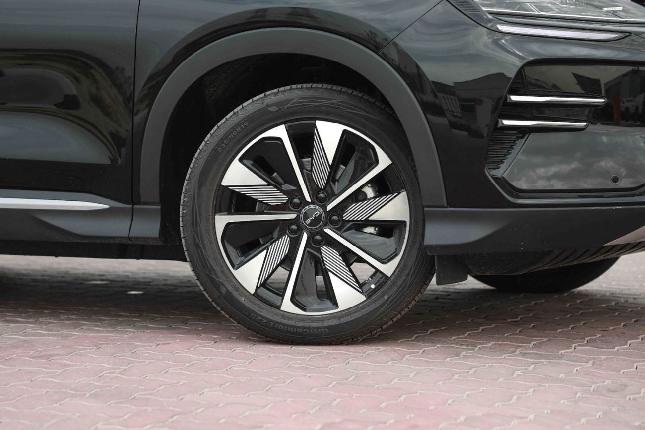 BYD Song Plus 2024 BYD SONG PLUS FLAGSHIP - BLACK inside GREY | Export Only