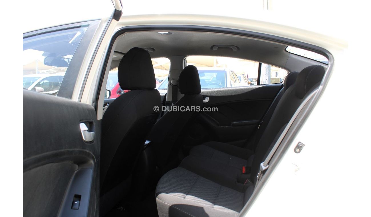 Kia Cerato EX KIA CERATO - 2017  - GCC - 1600 CC - PERFECT CONDITION INSIDE OUT -