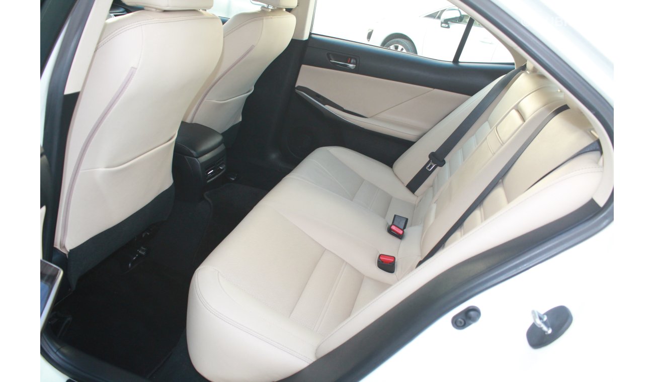 Lexus IS250 2.5L PRESTIGE 2015 MODEL WITH SUNROOF LEATHER SEATS