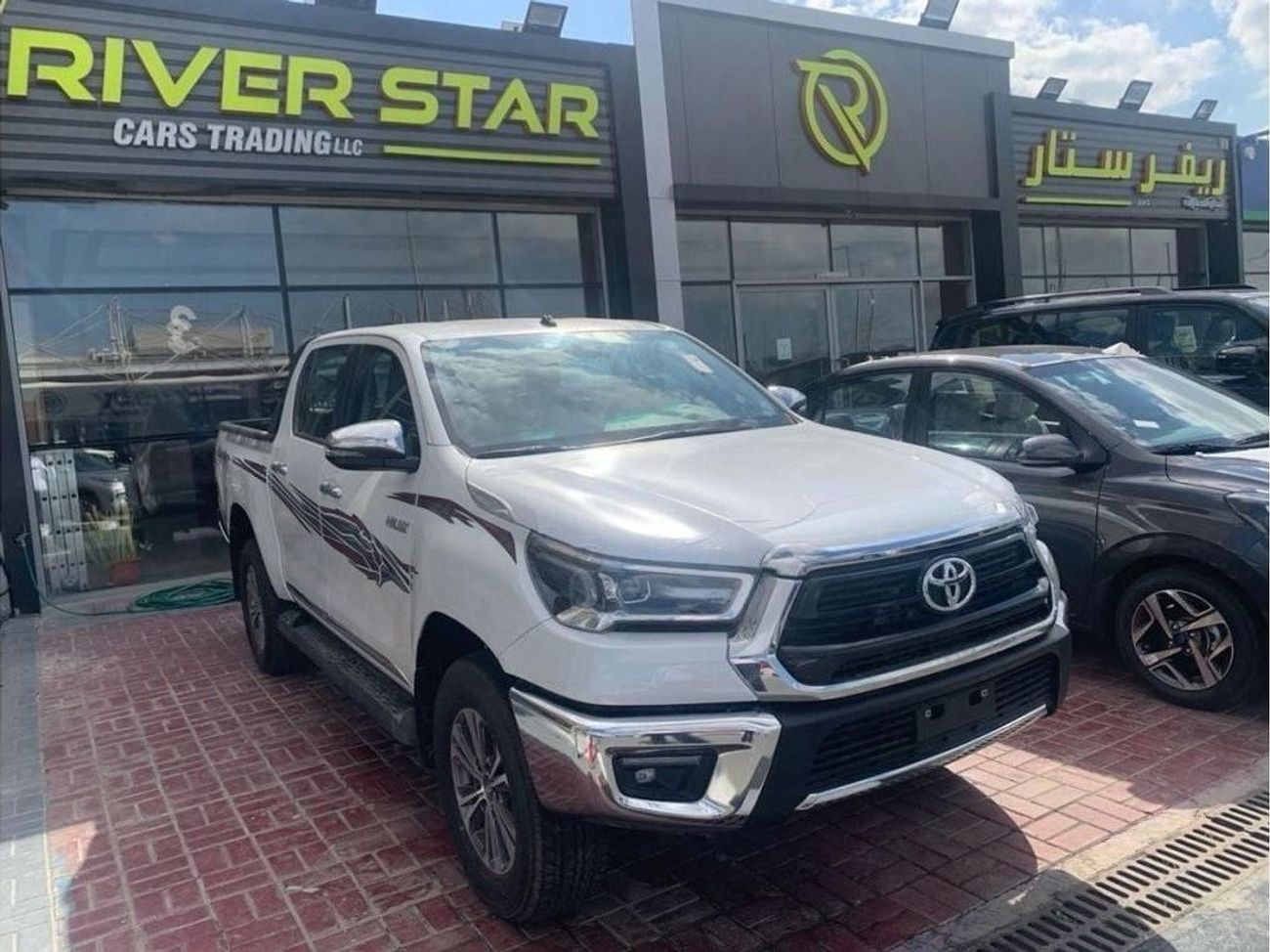 تويوتا هيلوكس TOYOTA HILUX 2.7L SGLX 2025 MODEL PETROL 4WD AUTOMATIC