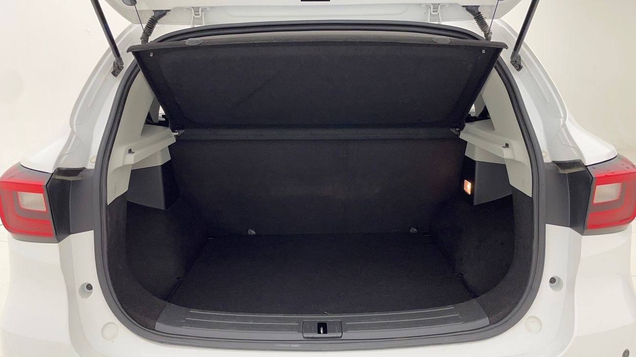 أم جي ZS STD 1.5 | بدون دفعة مقدمة | اختبار قيادة مجاني للمنزل