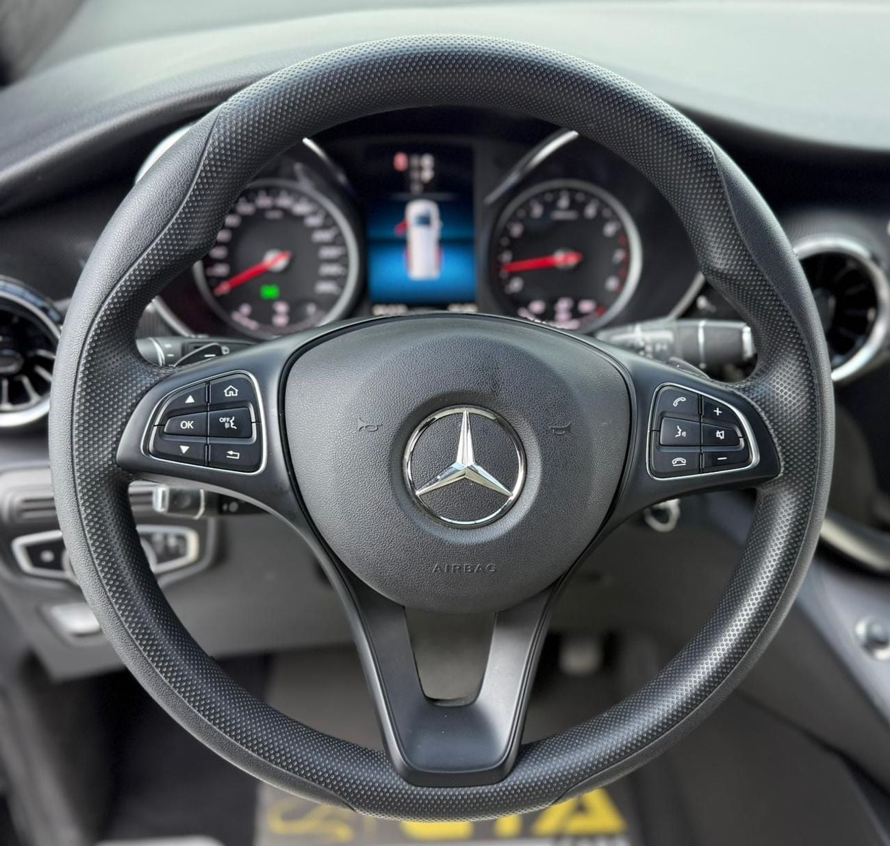 مرسيدس بنز V 250 2023 Mercedes Maybach V250, Warranty, Very Low Km, Fully Loaded, Excellent Condition, GCC