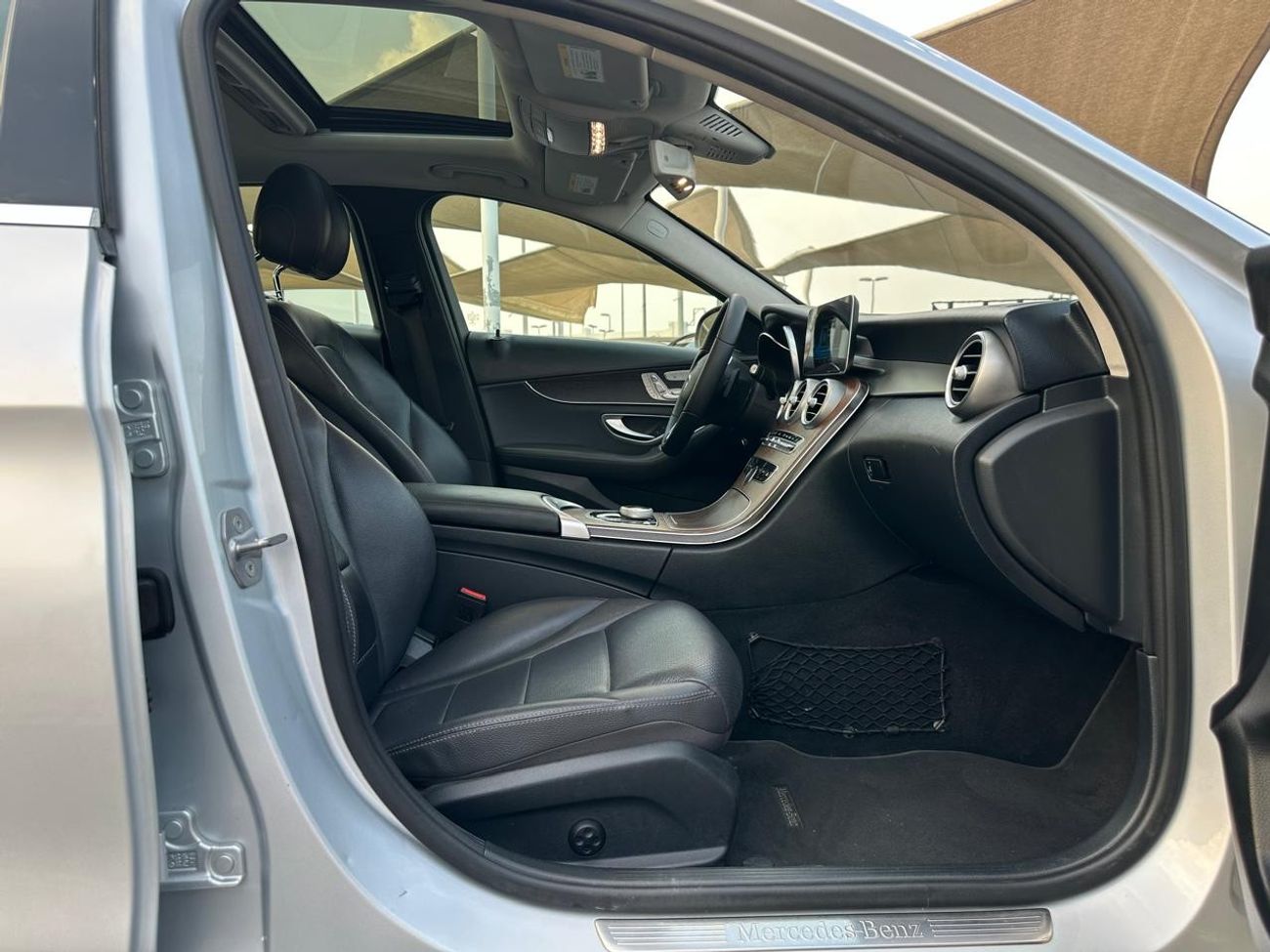 مرسيدس بنز C 300 سبورت