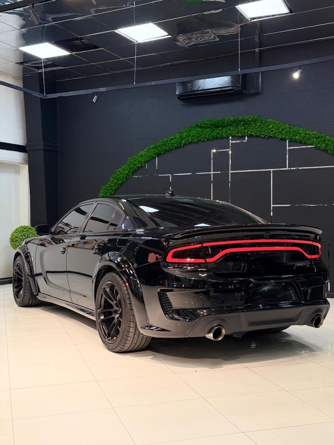Dodge Charger SRT Hellcat 6.2L (707 HP)