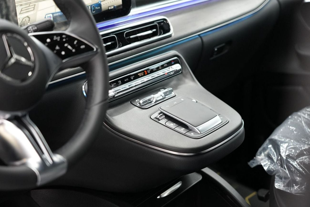 Mercedes Benz V300