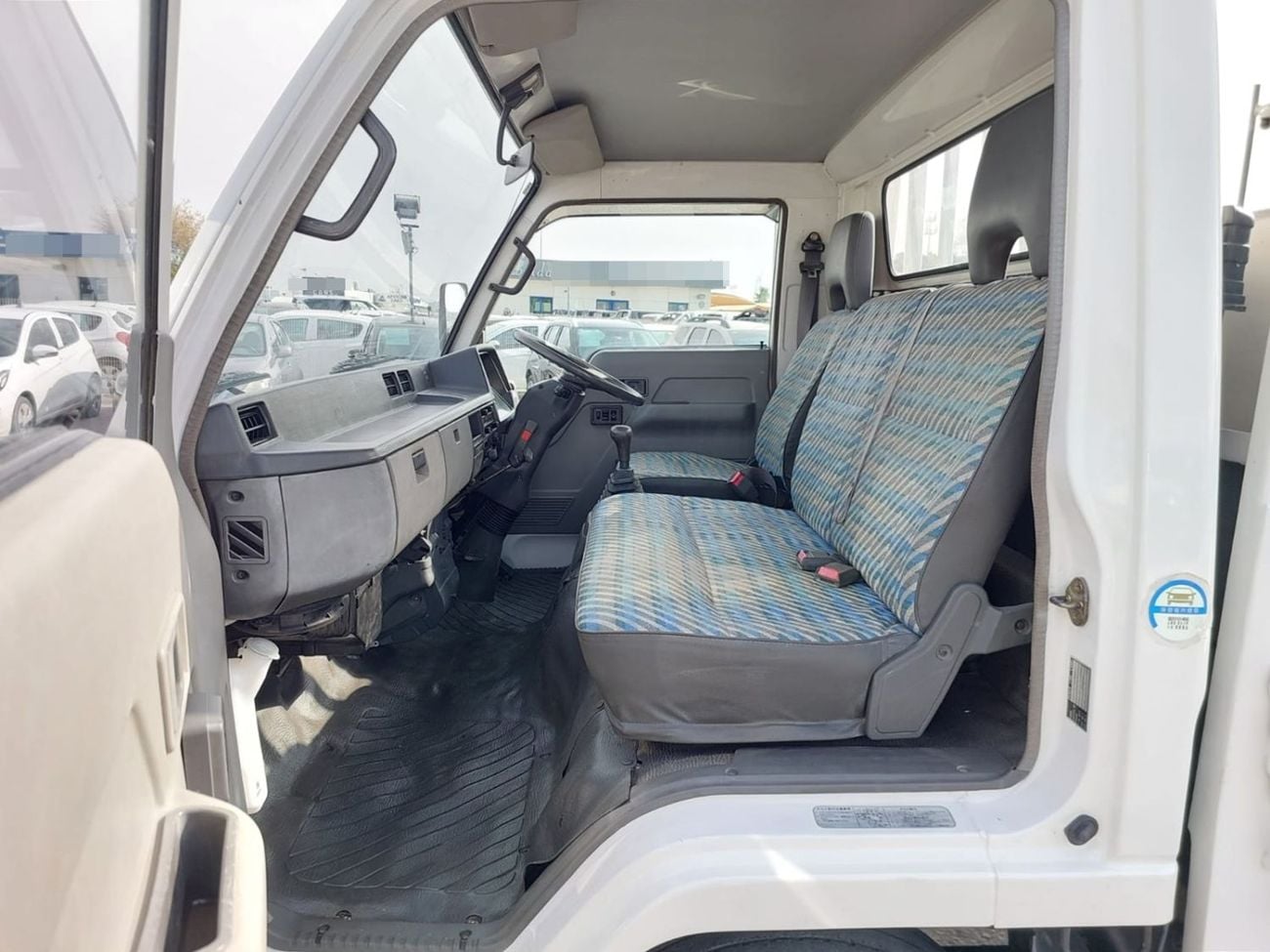 Mitsubishi Fuso Canter MITSUBISHI CANTER TRUCK RHD 1992 MODEL 4.2 L DIESEL MANUAL(PM81640)