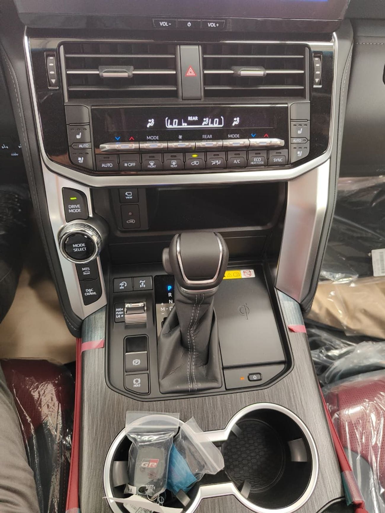 Toyota Land Cruiser 2026 Toyota Land Cruiser LC300 GR-Sport HEV (Full-Option with Radar) 3.5L V6 Twin Turbo Hybrid Expor