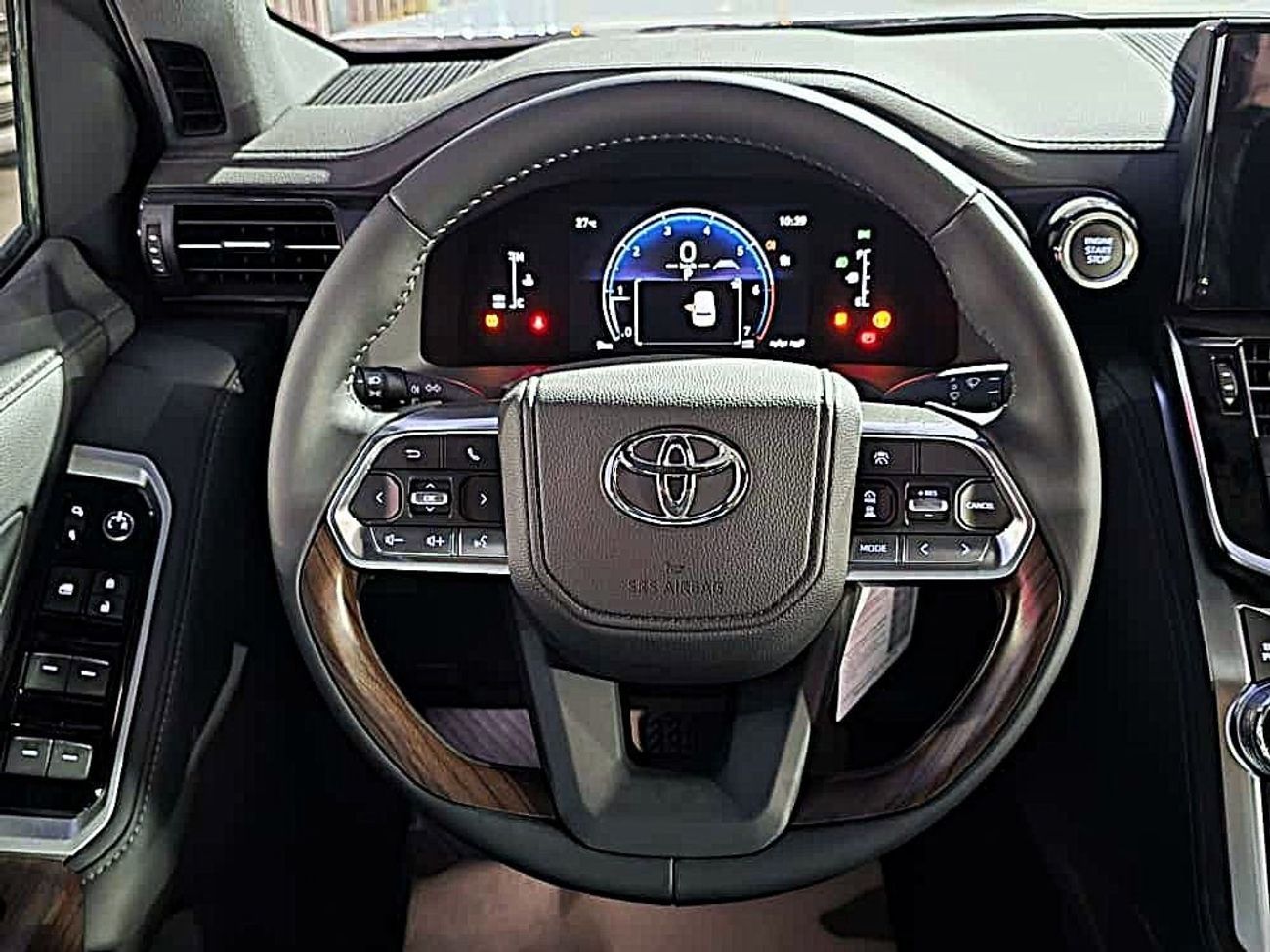 Toyota Land Cruiser Toyota Land Cruiser GXR 4.0L petrol 2025 black color