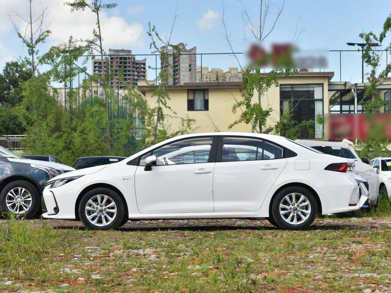 Toyota Corolla GLI HEV 1.8L