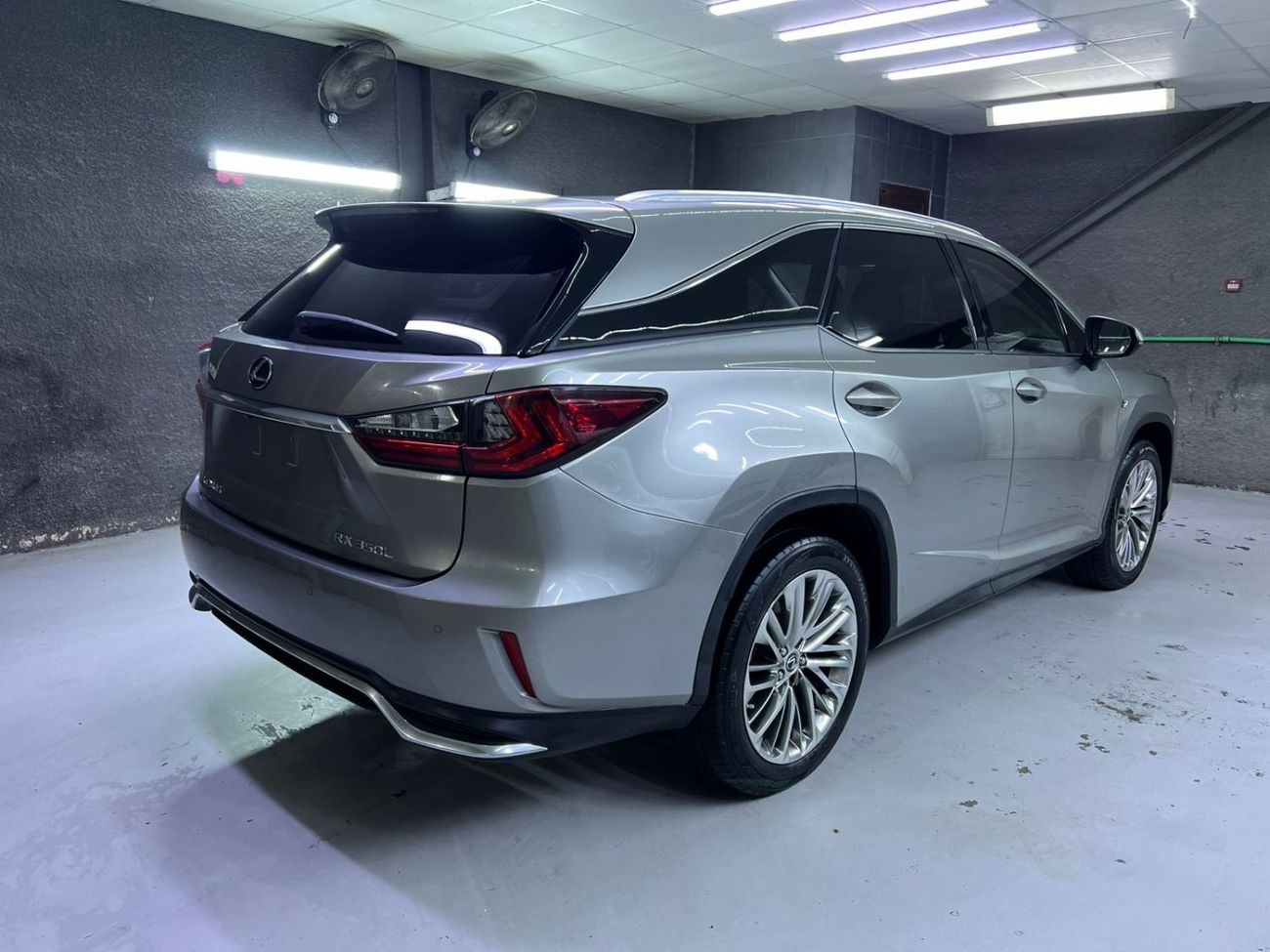 لكزس RX 350 Lexus RX350L F Sport 3.5L - Automatic . Petrol . 5 Seats . 5 Doors