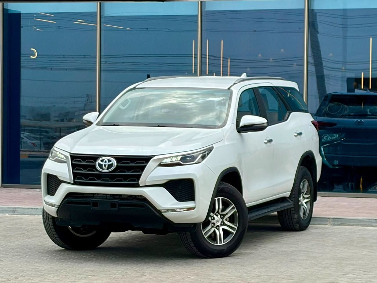 Toyota Fortuner EXR 1401-Monthly Toyota Fortuner I GCC | 2.7 L V4, Cruise, GPS I Accident Free