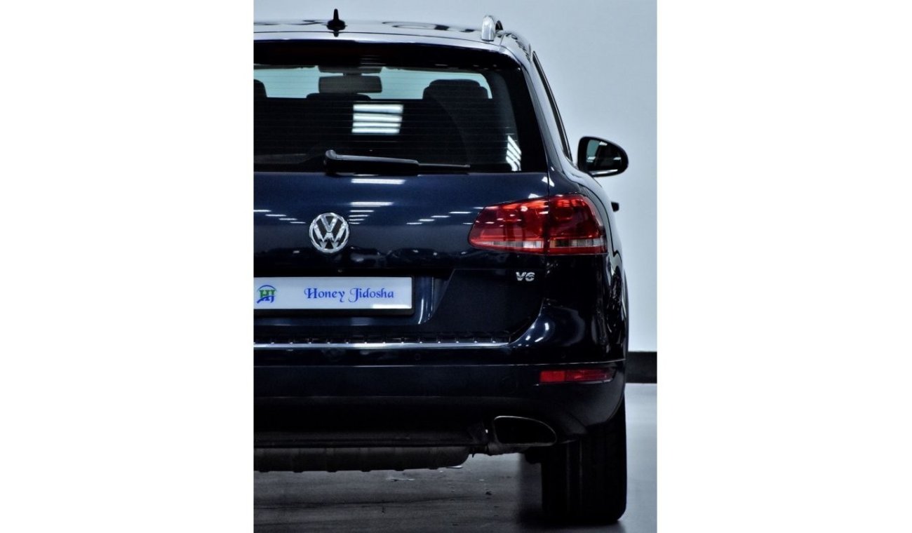 فولكس واجن طوارق EXCELLENT DEAL for our Volkswagen Touareg ( 2011 Model! ) in Blue Color! GCC Specs