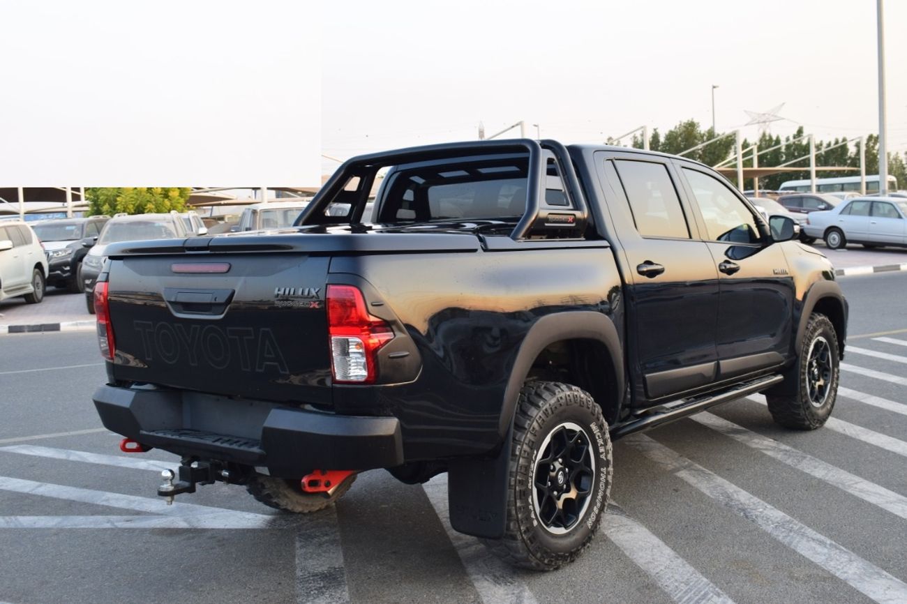 Toyota Hilux PICKUP  DIESEL  AUTOMATIC FULL GEAR OPTIONE (RUGGED)  2.8L 4X4 RIGHT HAND DRIVE