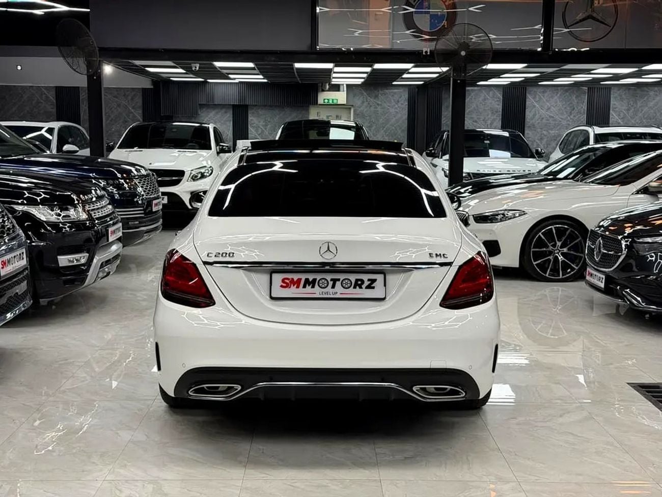 مرسيدس بنز C 200 AMG