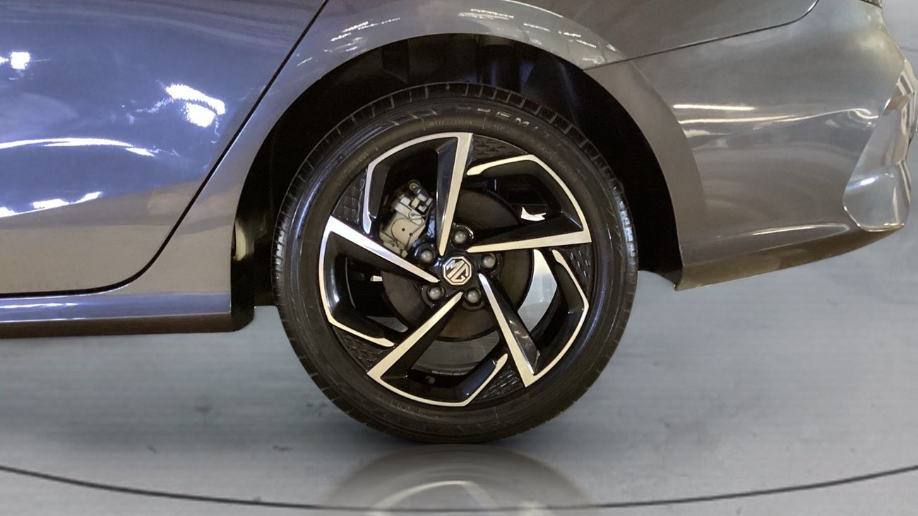 أم جي GT 1.5T LUX DCT | شامل الضمان | 0 ﺪﻔﻋﺓ ﺃﻮﻟﻯ