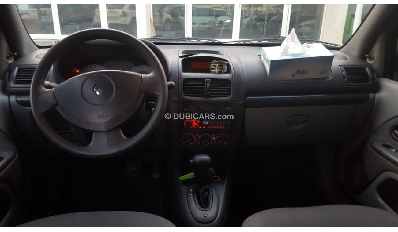 جيب شيروكي جيب شيروكي موديل 2000صبغ وكاله الموتور نظيف ولا يحتاج شيء