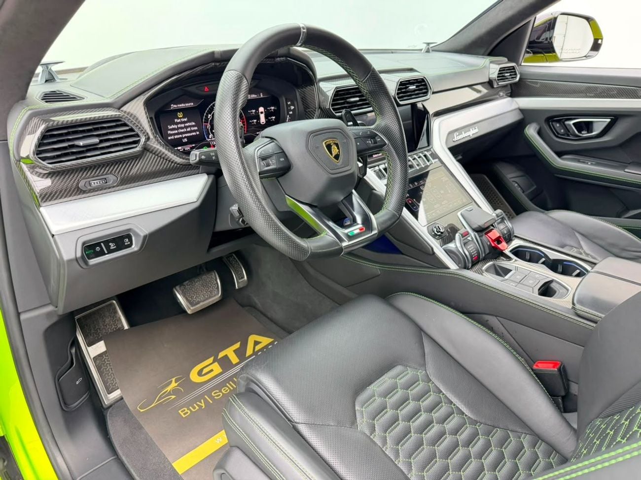 Lamborghini Urus STD 2022 Lamborghini Urus, Oct/2026 Lamborghini Warranty, Full Lamborghini Service History, GCC