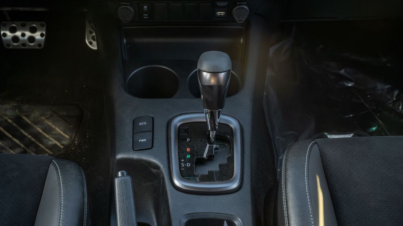 تويوتا هيلوكس TOYOTA HILUX 4.0 GRS -2026YM