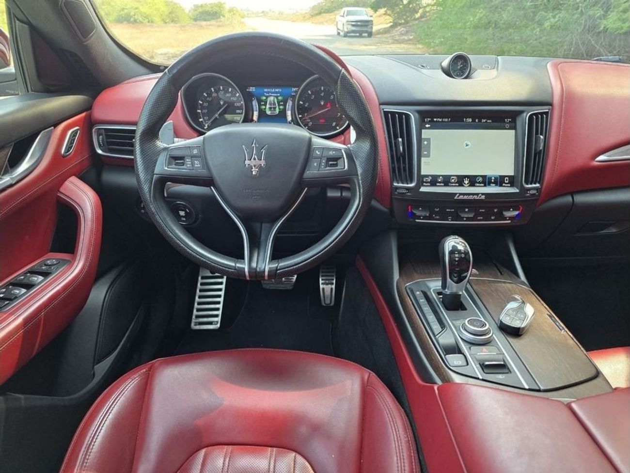 Maserati Levante 3.0T V6 Modena MASERATI LEVANTE 2017 3.0L V6 // AWD // IN MINT CONDITION // WELL MAINTAINED