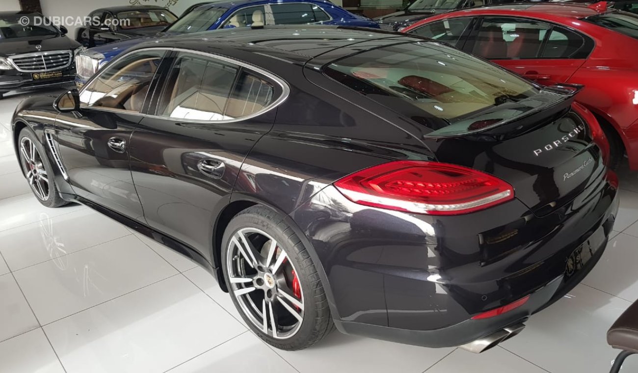 Porsche Panamera Turbo 2014 LOW MILEAGE UNDER WARRANTY