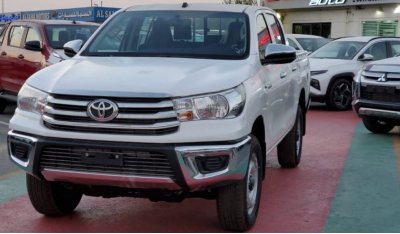 Toyota Hilux double cabin 2.4 Diesel ,,,4X4,,, white color Black interior 2024 Basic option ( for local registrat