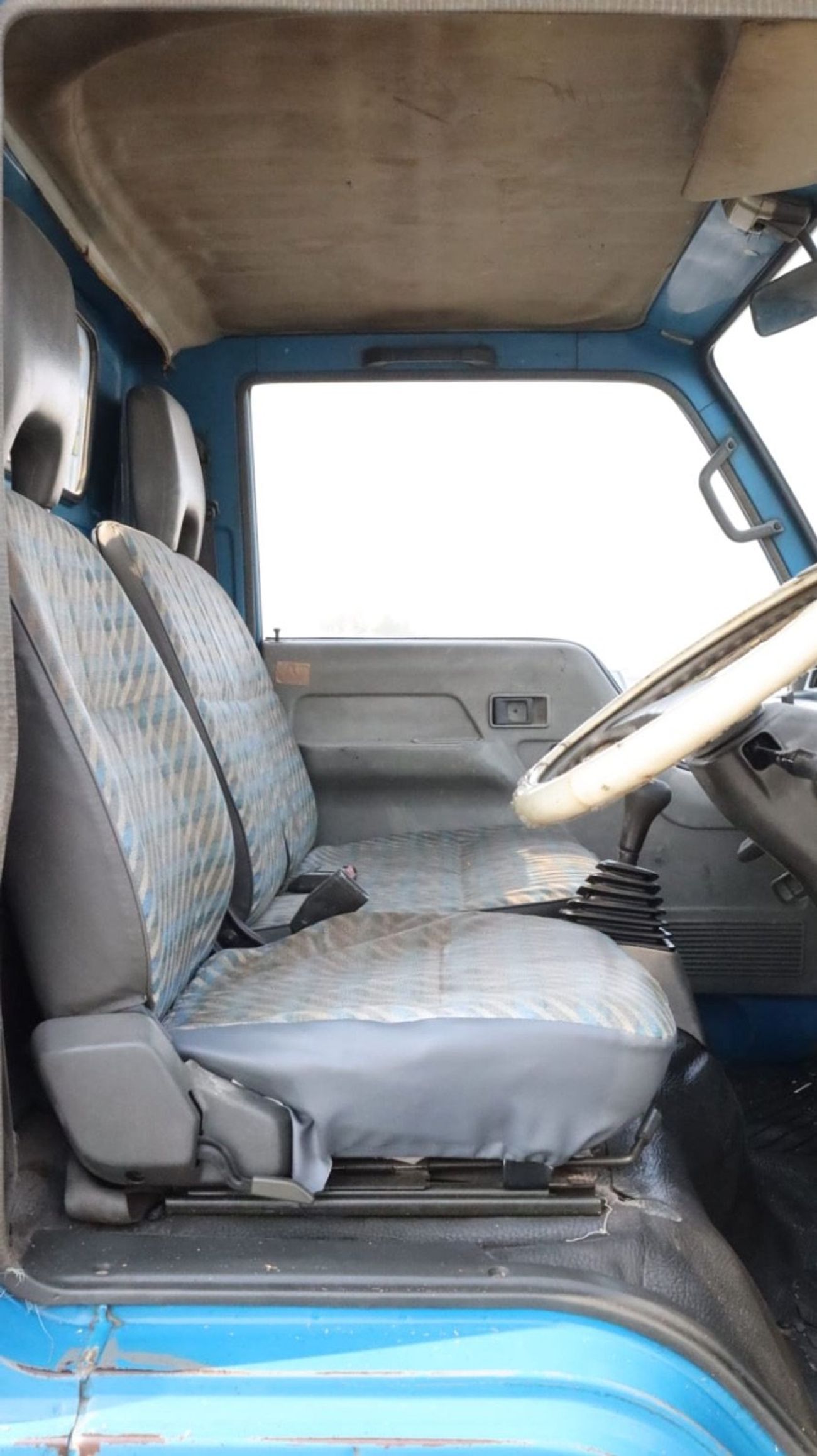 ميتسوبيشي كانتر فان 