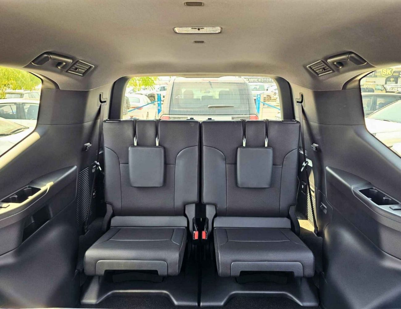 Toyota Land Cruiser /GXR TWIN TURBO / 3.3L DIESEL / REAR ENTERTAINMENT / BIG BUMPER (CODE#LCDGXRM)