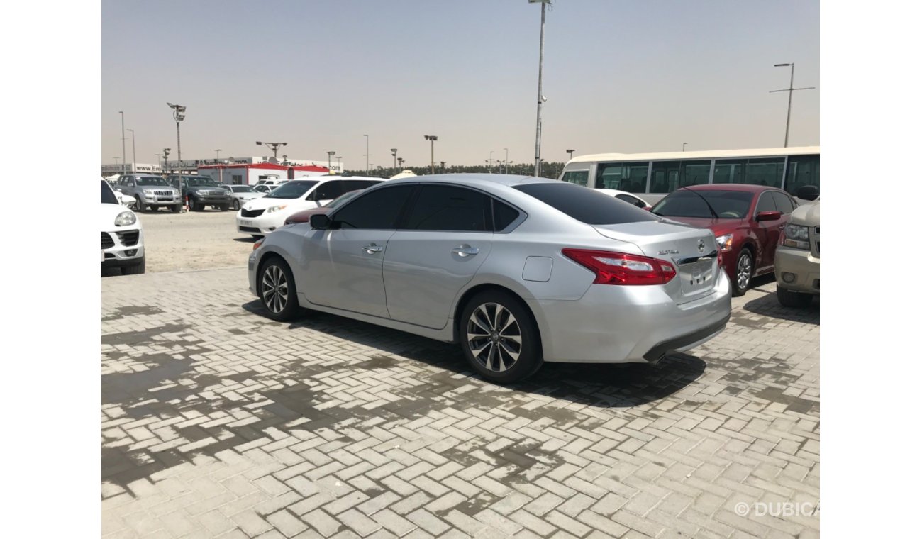 Nissan Altima نيسان التيما 2016 رقم 2 بحالة ممتازة