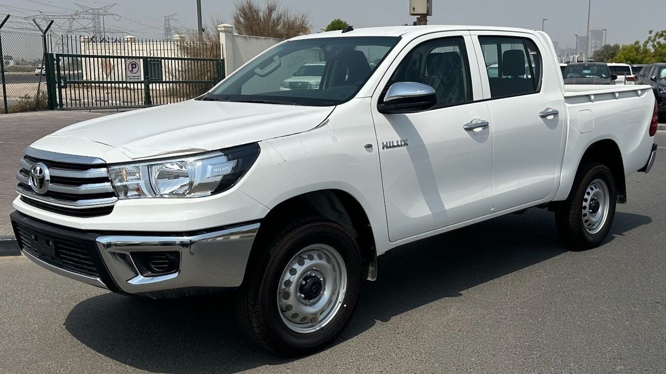 Toyota Hilux 2.4L Diesel 4x4 | Chrome bumper | Manual