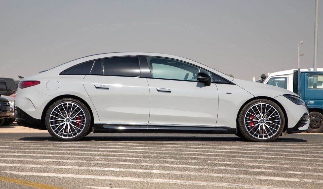 مرسيدس بنز EQE 43 AMG Electric Motors AWD | Night Package | 2023 | For Local Registration +10%