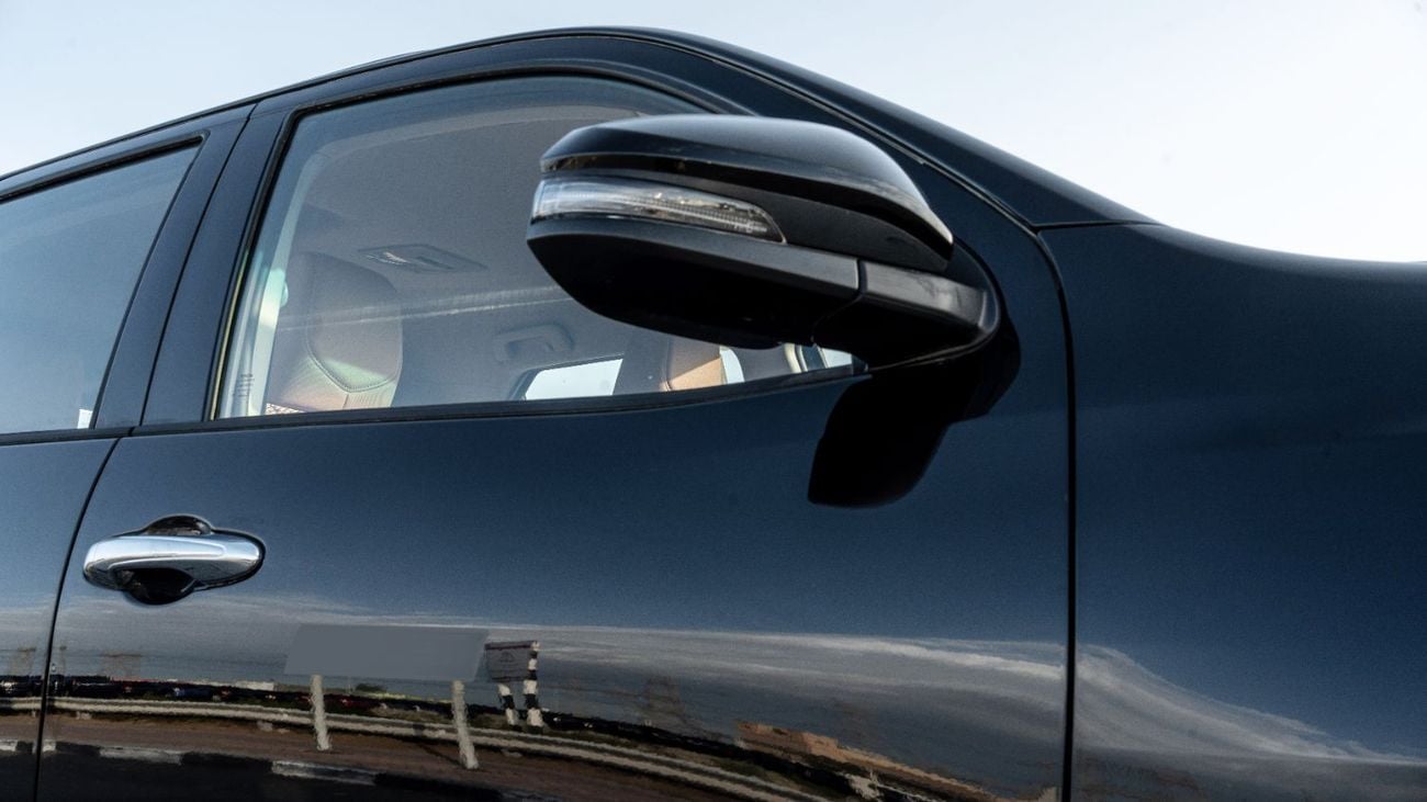تويوتا فورتونر GX 2026 Toyota Fortuner GX 2.4L AT Diesel (Black-Tan)
