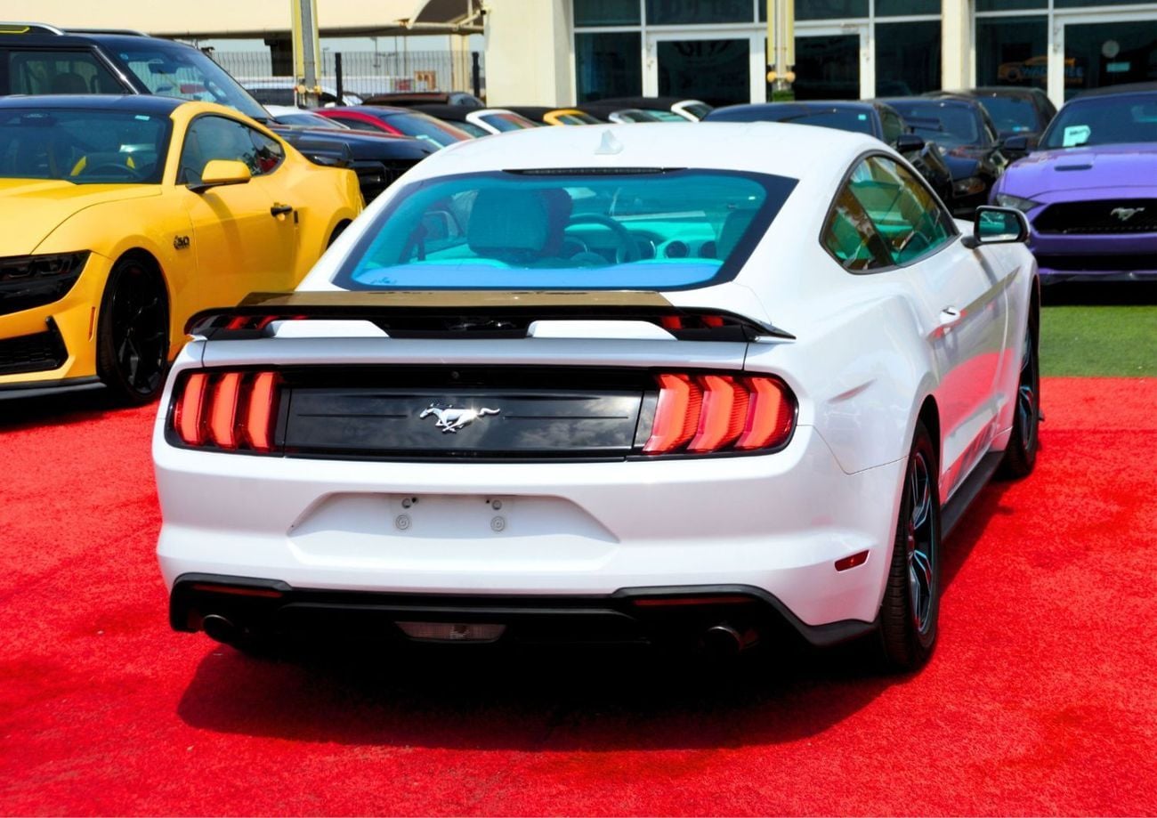 Ford Mustang STD